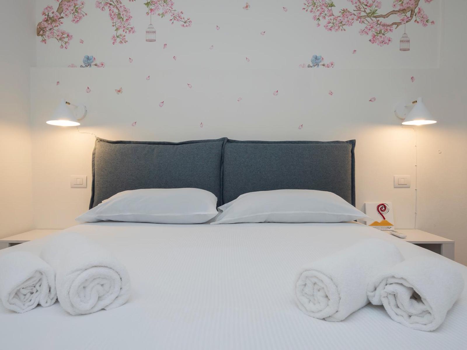 Ihost Cozy Console Marcello * Mailand
